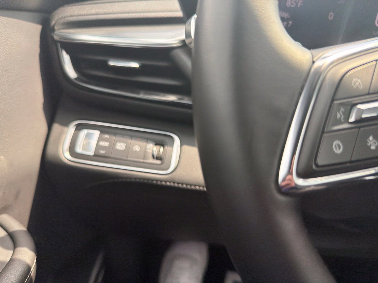 2025 Buick Enclave Preferred - Photo 12
