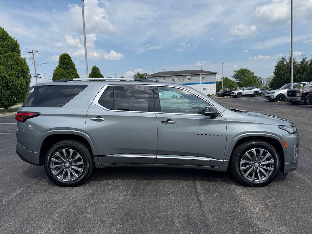 Used 2023 Chevrolet Traverse Premier SUV