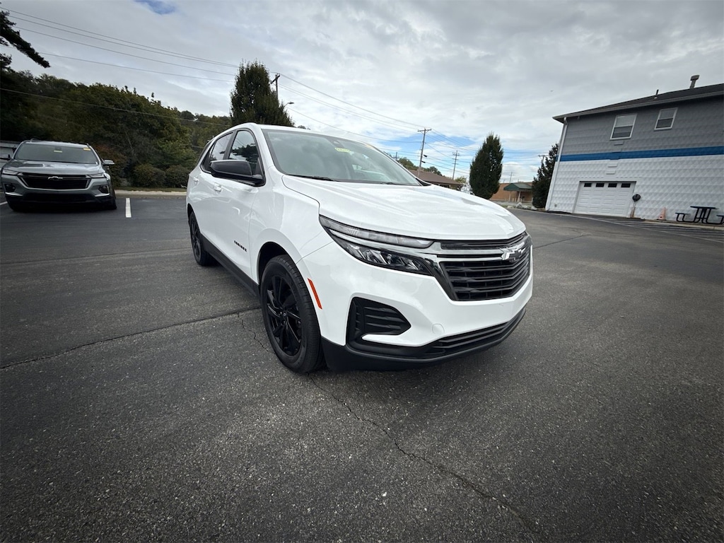 Used 2023 Chevrolet Equinox LS SUV