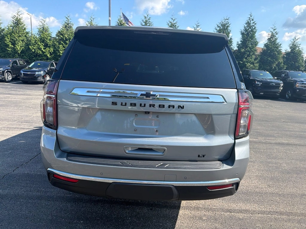 Used 2024 Chevrolet Suburban LT SUV