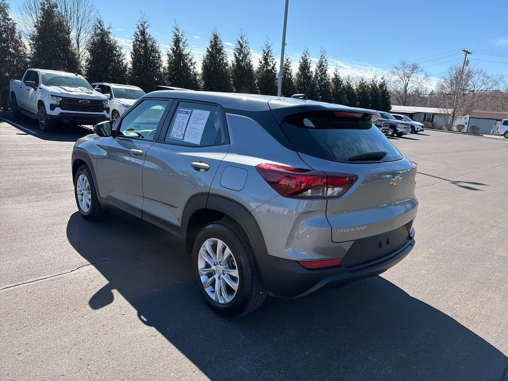 Used 2023 Chevrolet Trailblazer LS SUV