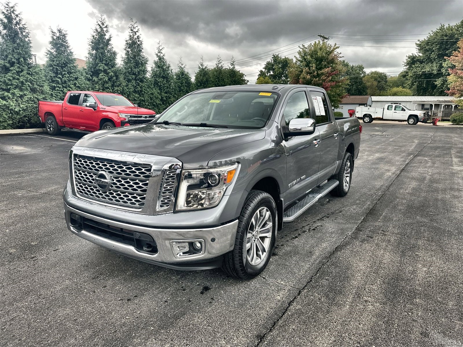 2019 Nissan Titan SL photo 4