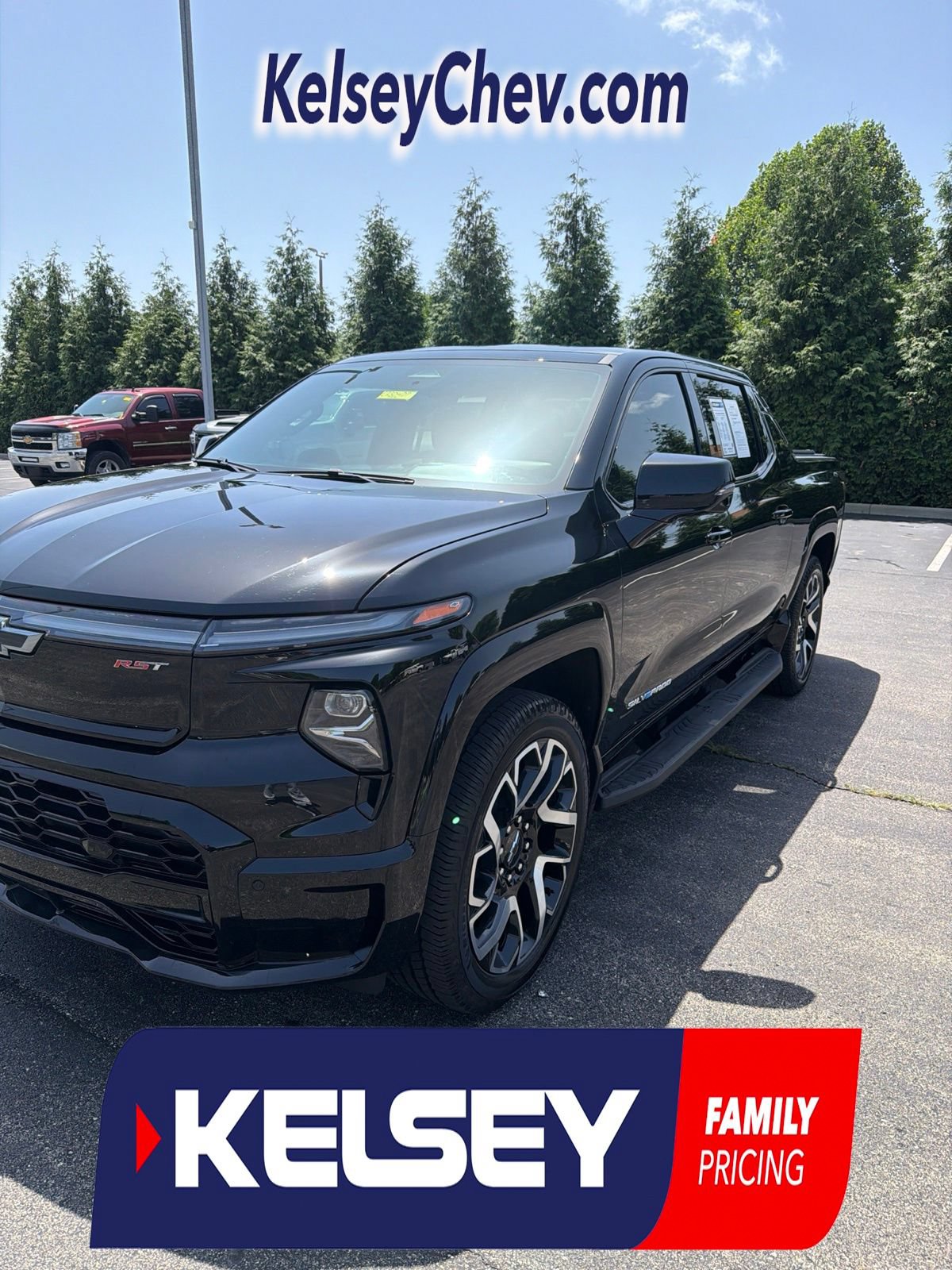 2025 Chevrolet Silverado EV RST Max Range's photo