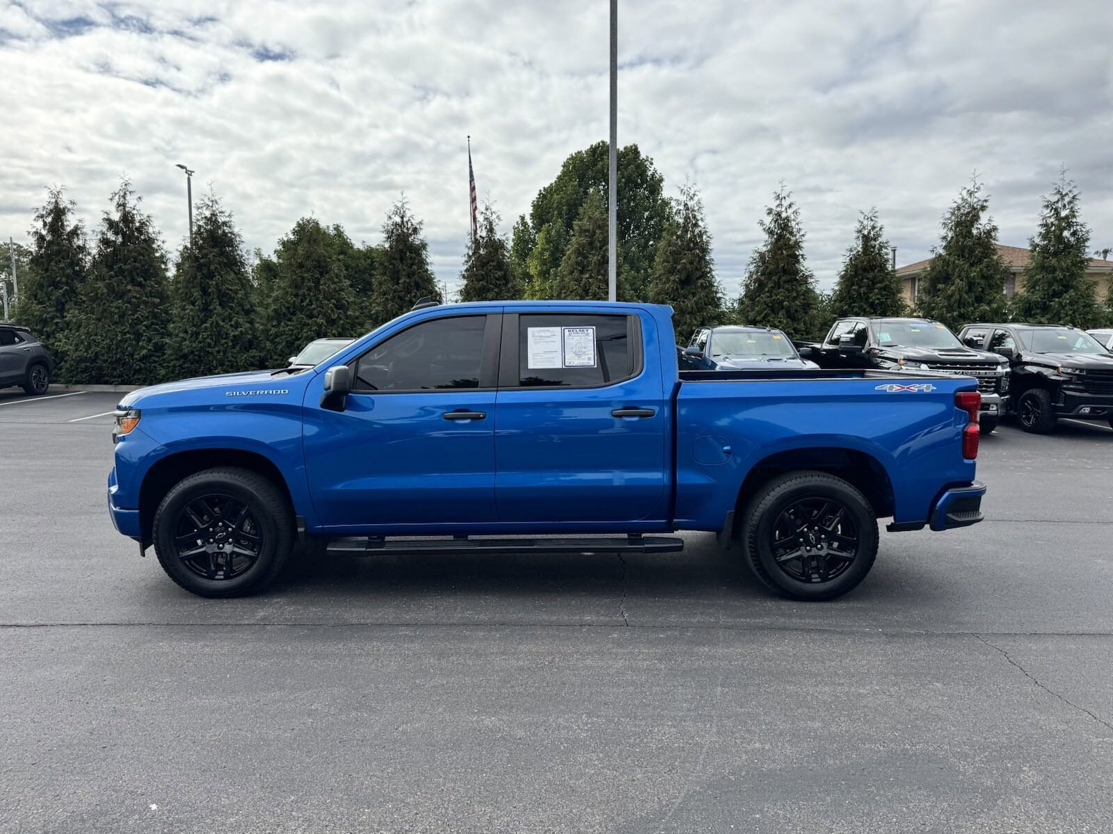 Certified 2022 Chevrolet Silverado 1500 Custom with VIN 1GCPDBEK4NZ567615 for sale in Greendale, IN