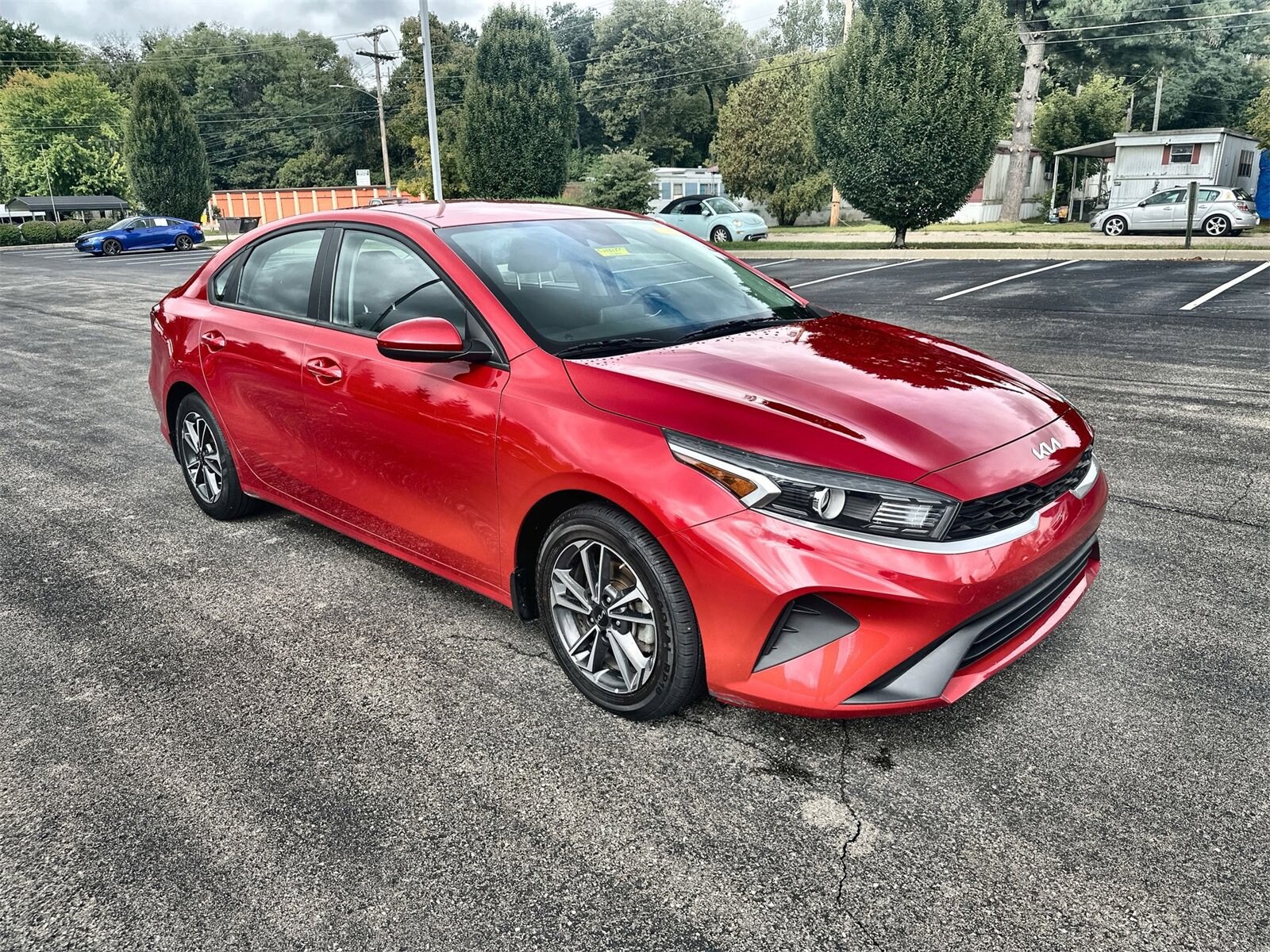 2022 Kia Forte LXS photo 2