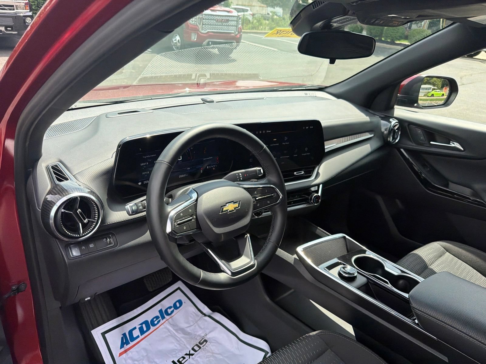 2026 Chevrolet Equinox LT - Photo 10