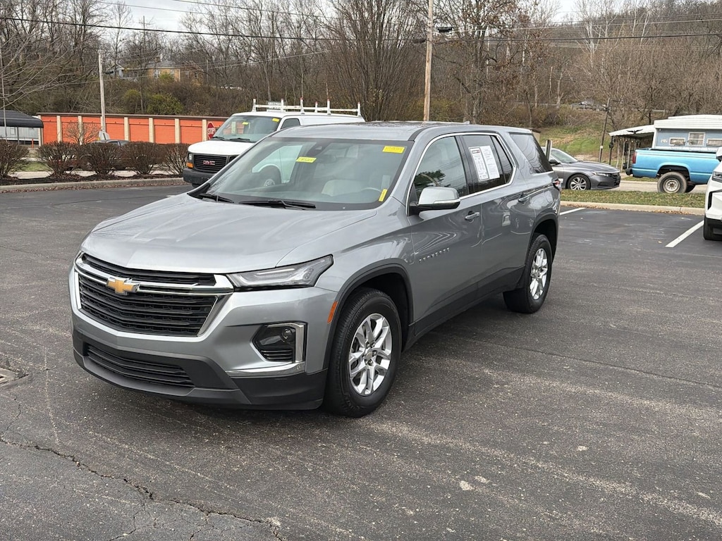 Used 2023 Chevrolet Traverse LS SUV
