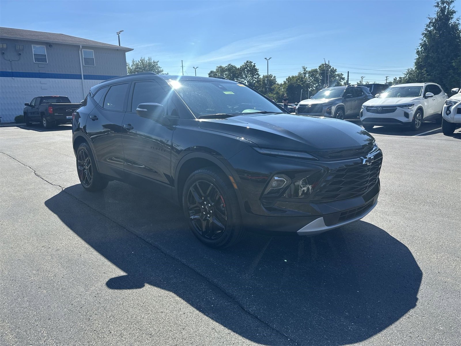 2023 Chevrolet Blazer 3LT photo 2