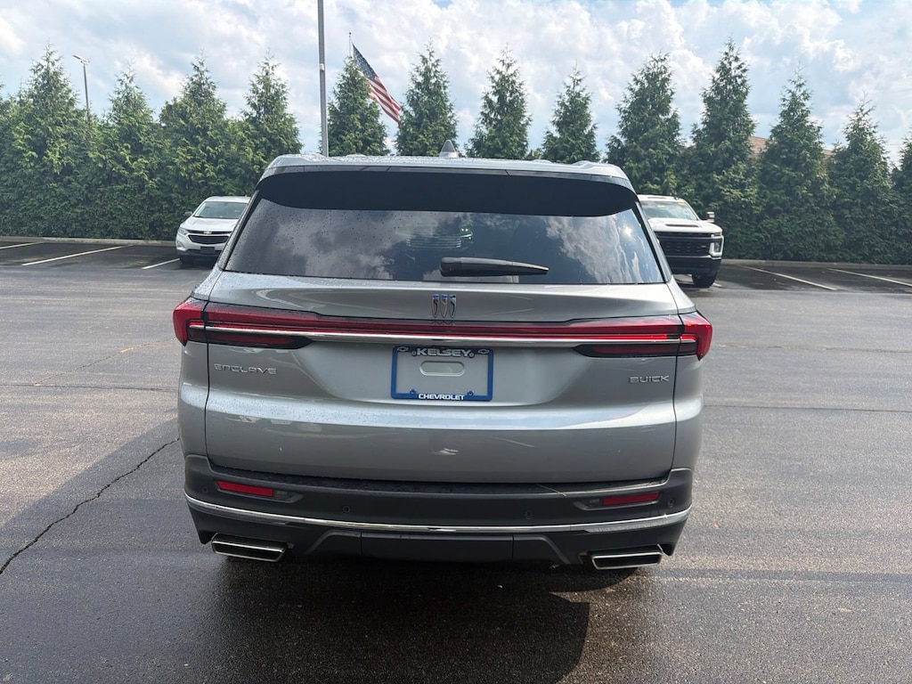 Used 2025 Buick Enclave Preferred SUV
