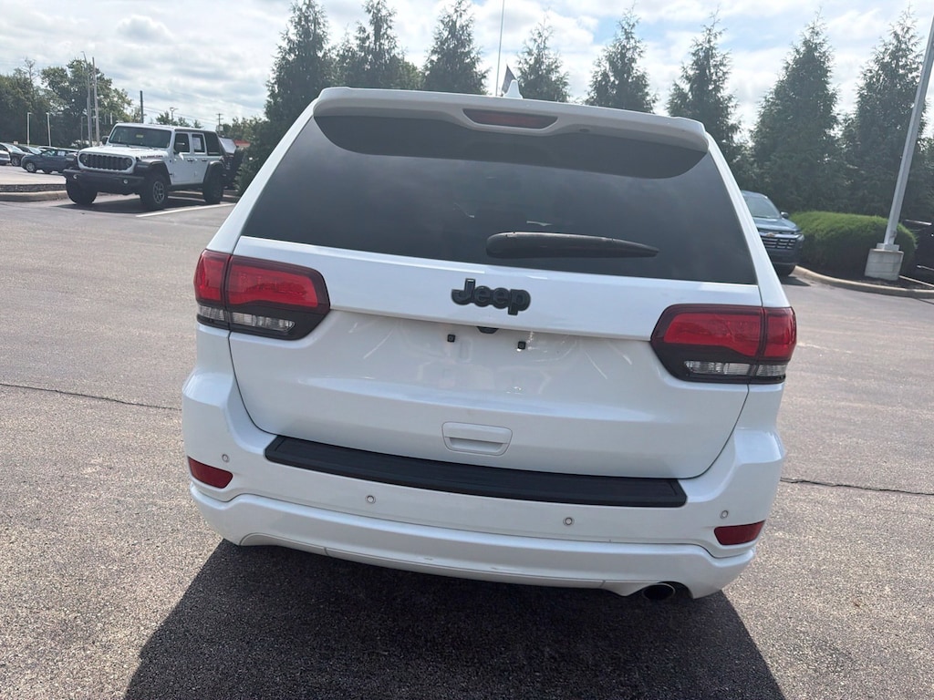Used 2020 Jeep Grand Cherokee Altitude 4x2 SUV
