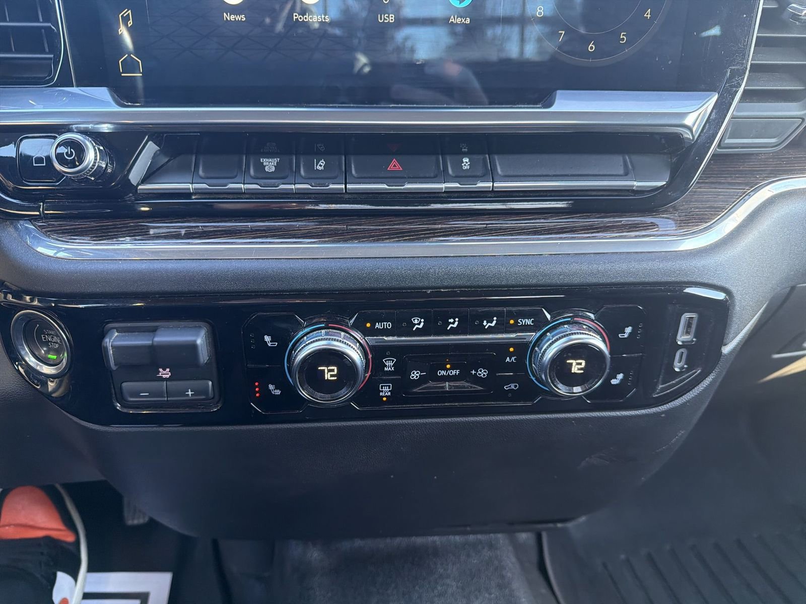2024 GMC Sierra 3500 Chassis Cab SLE - Photo 15