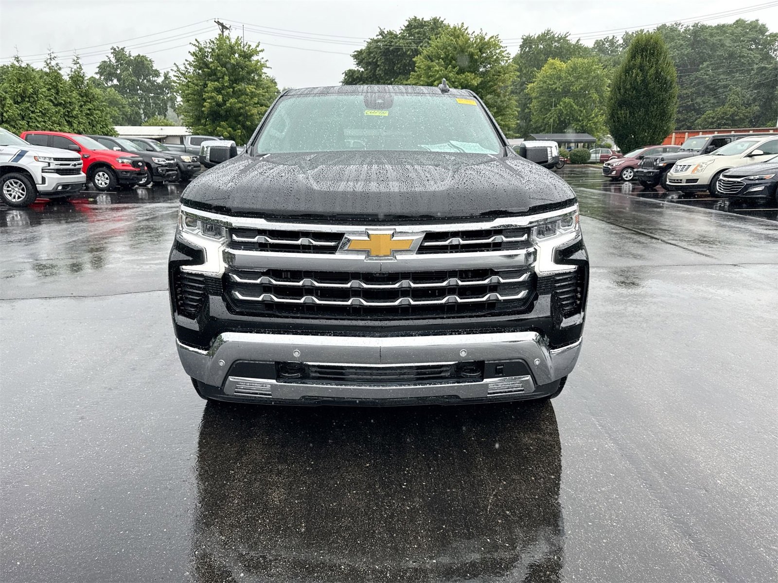 2023 Chevrolet Silverado 1500 LTZ photo 3