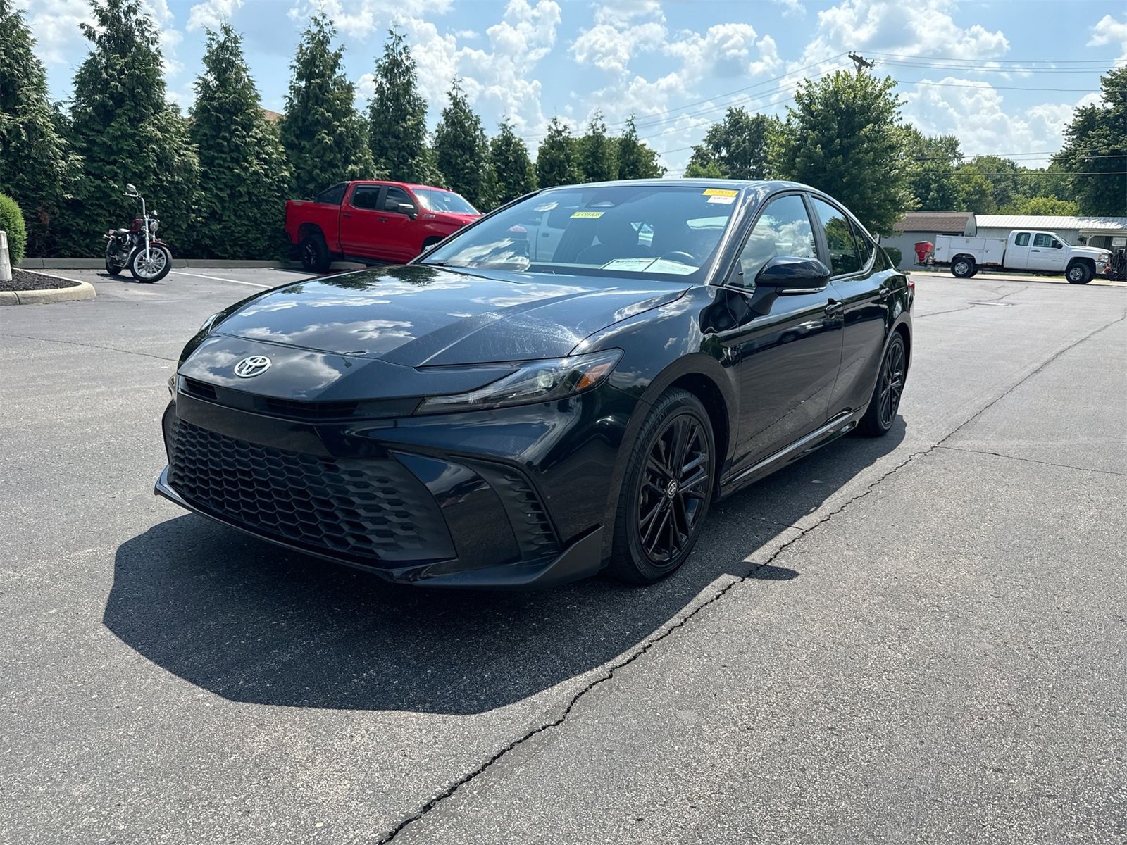 2025 Toyota Camry LE photo 4