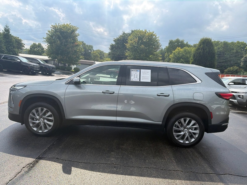 Used 2025 Buick Enclave Preferred SUV