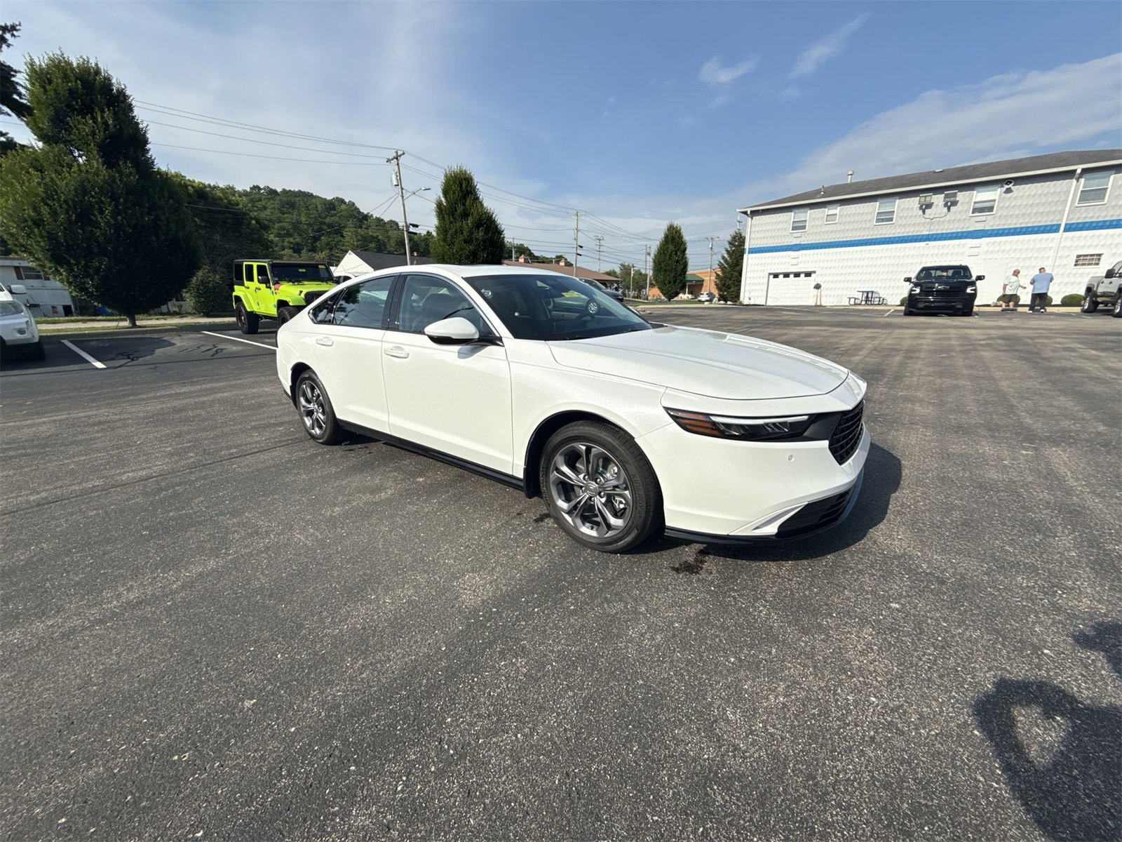 2025 Honda Accord Hybrid EX-L photo 3