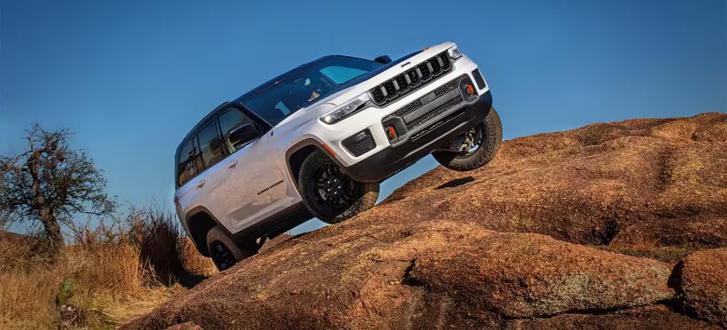 2026 Jeep Grand Cherokee Quadra-Lift Air Suspension system
