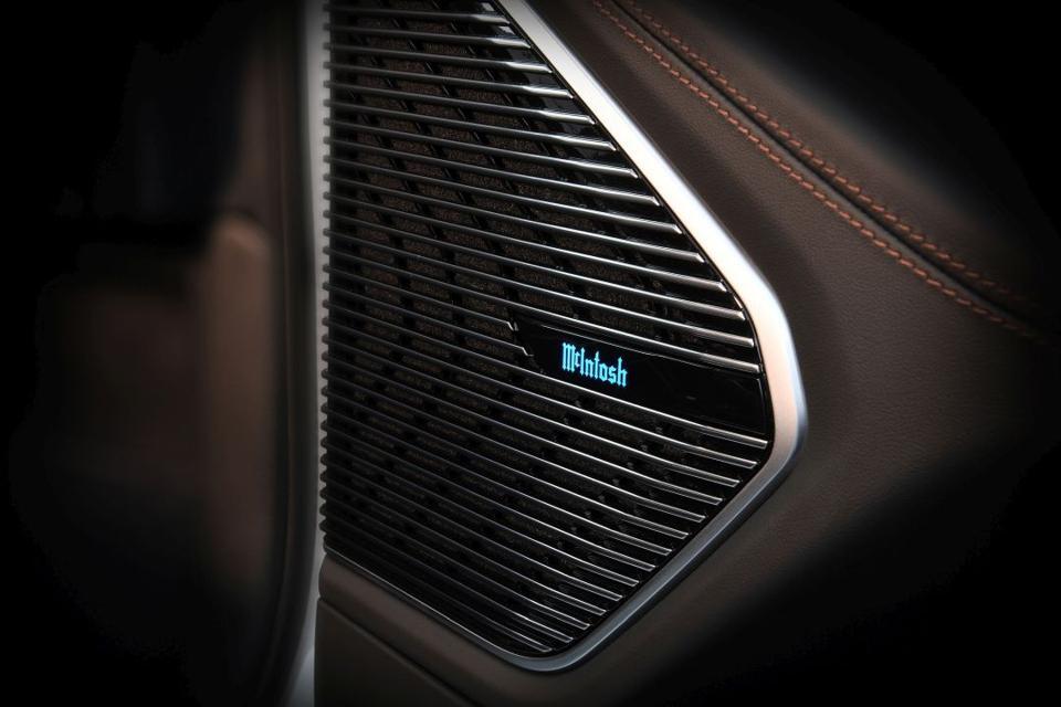 2026 Jeep Grand Cherokee McIntosh premium audio system