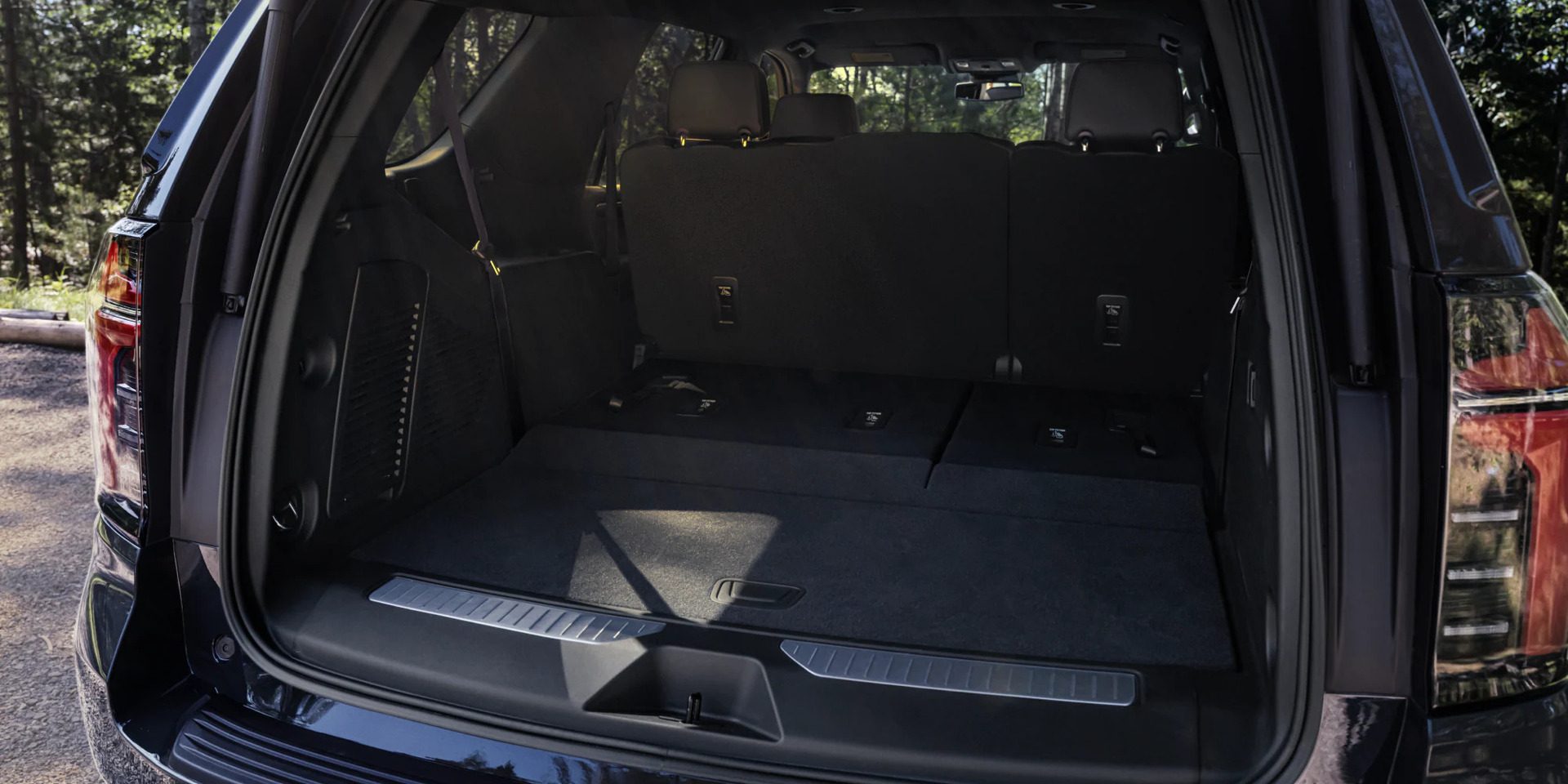 2027 Chevrolet Tahoe interior seating and cargo space