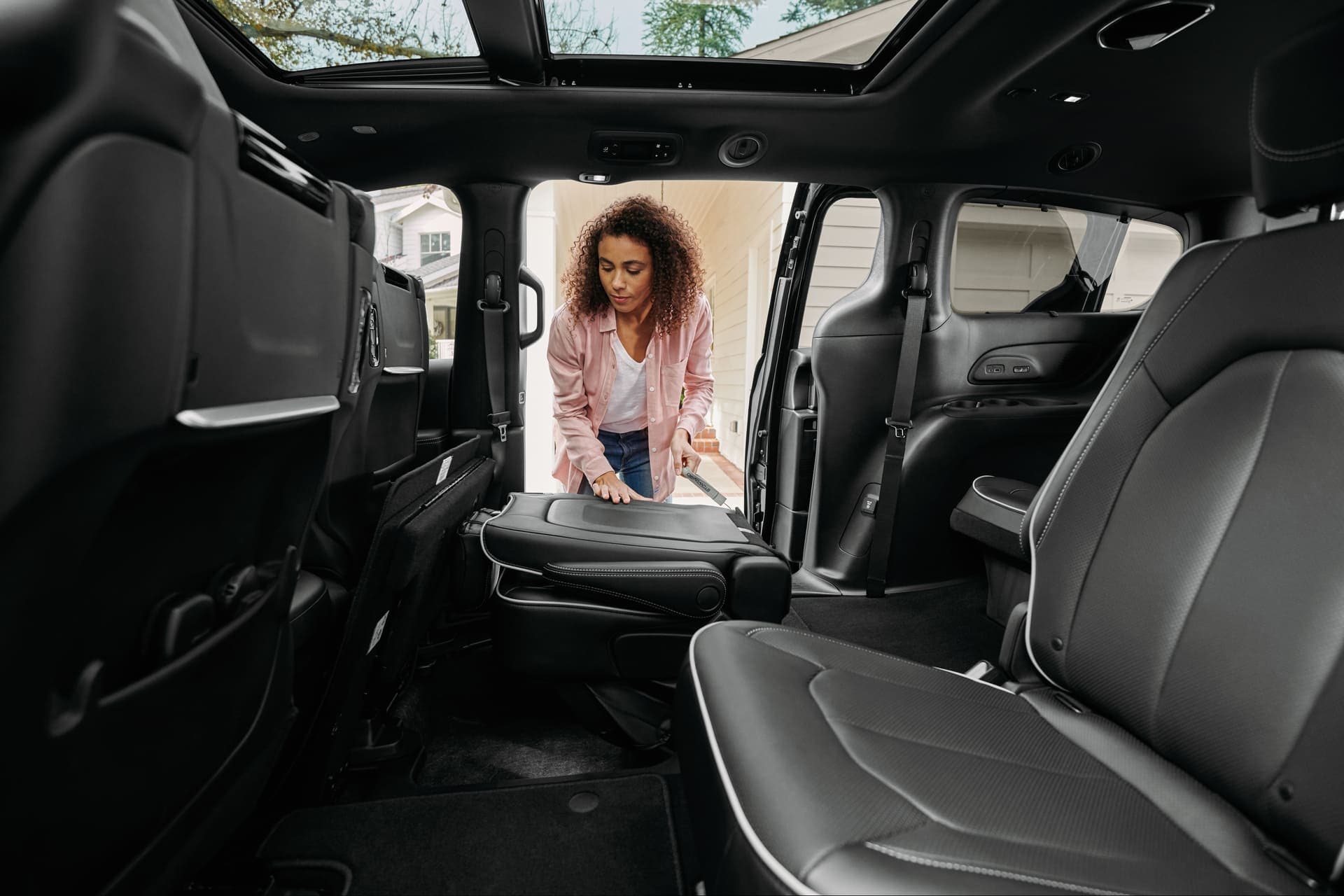 2027 Chrysler Pacifica Stow 'n Go seating and storage system