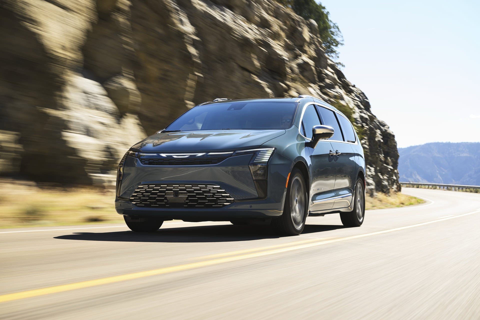 2027 Chrysler Pacifica performance and powertrain