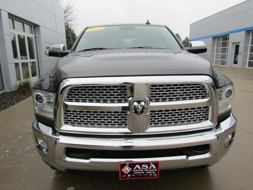 2015 Ram 2500 Laramie photo 3