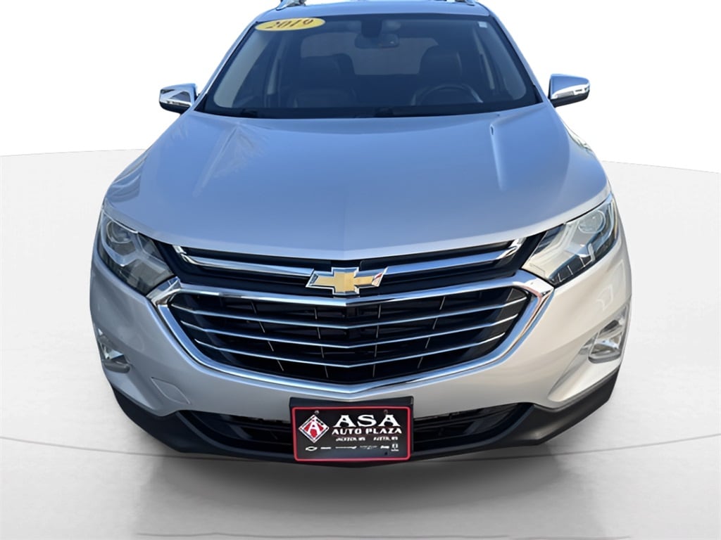 Used 2019 Chevrolet Equinox Premier with VIN 2GNAXYEX2K6292630 for sale in Jackson, Minnesota