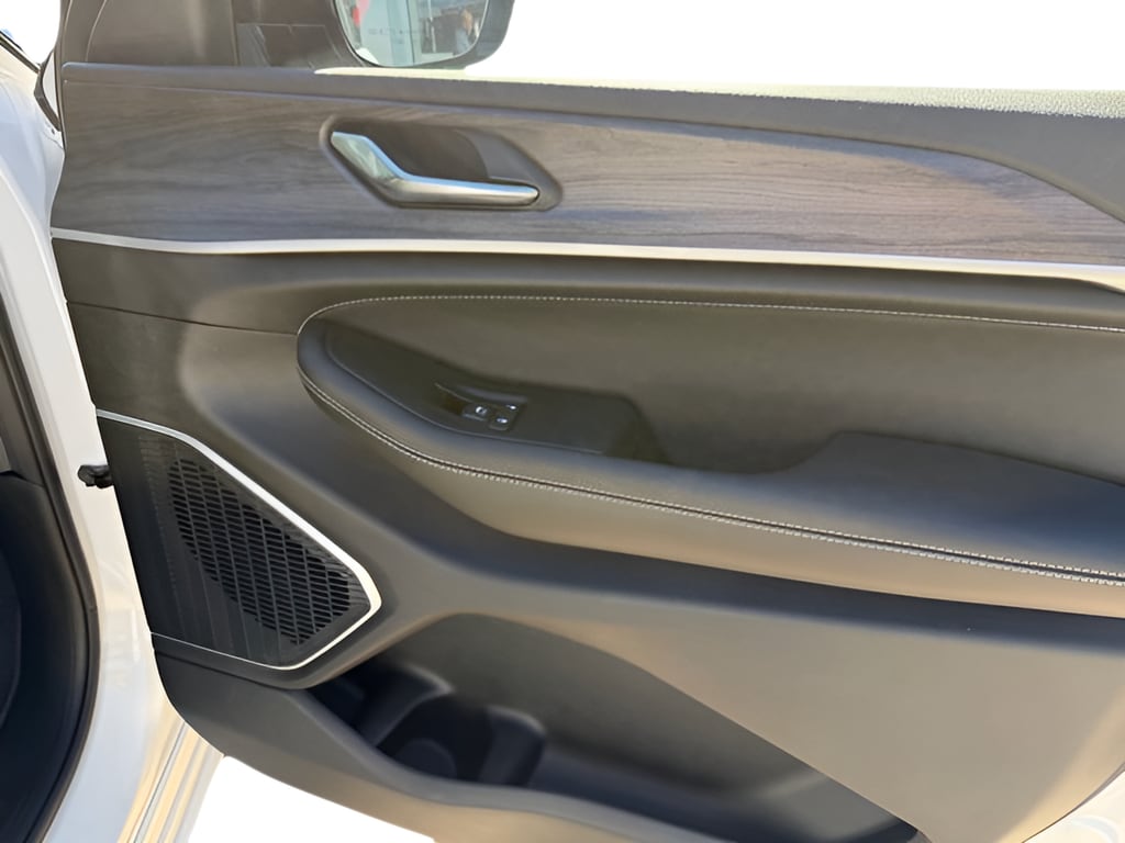 2026 Jeep Grand Cherokee Limited Reserve - Photo 8