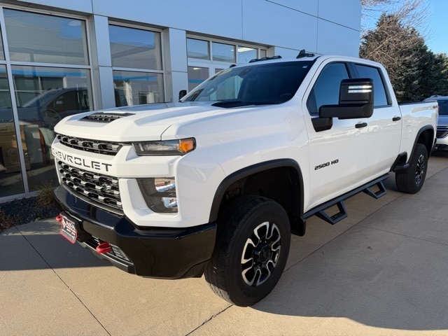 Used 2020 Chevrolet Silverado 2500HD Custom with VIN 1GC4YME74LF177983 for sale in Jackson, Minnesota