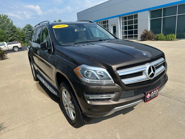 2016 Mercedes Benz GL 450 photo 4