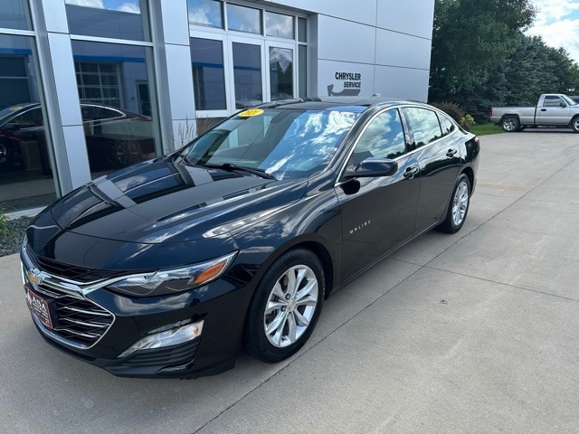 Used 2021 Chevrolet Malibu 1LT with VIN 1G1ZD5ST5MF068760 for sale in Jackson, Minnesota