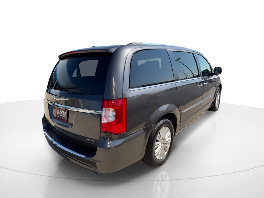 Used 2016 Chrysler Town & Country Limited Van LWB Passenger Van