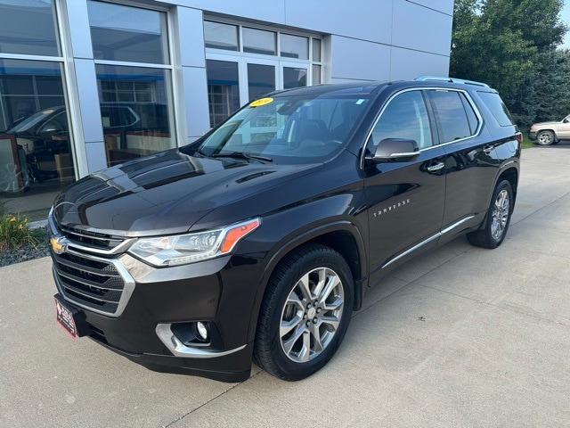 Used 2019 Chevrolet Traverse Premier with VIN 1GNEVKKW4KJ122692 for sale in Jackson, Minnesota