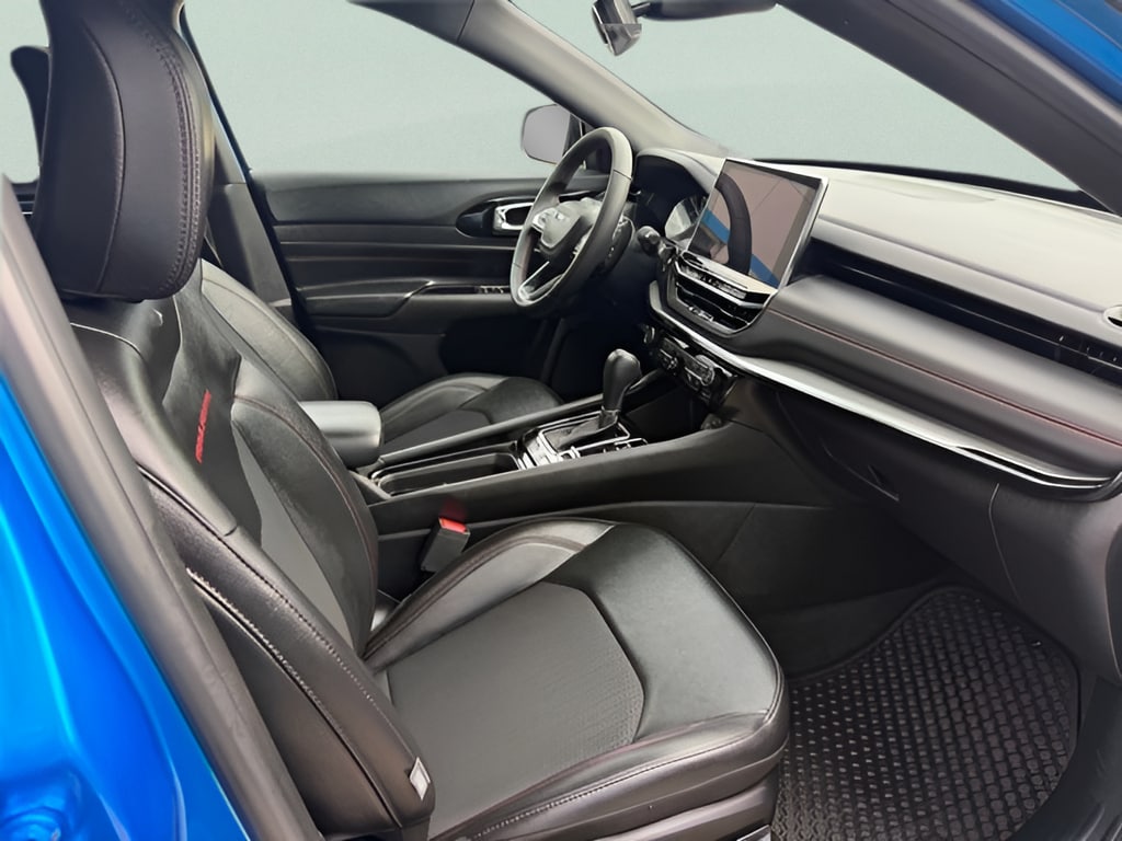 2025 Jeep Compass Trailhawk - Photo 11
