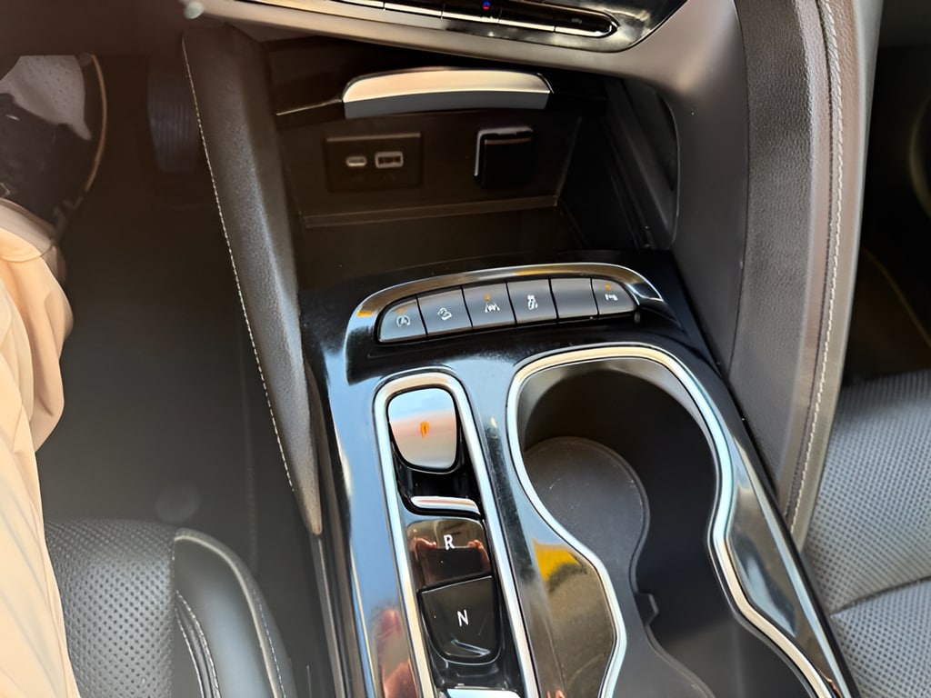 2022 Buick Envision Essence - Photo 22
