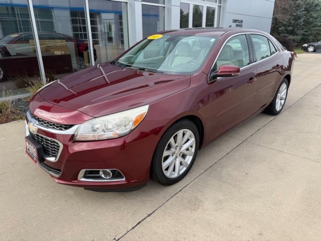 Used 2015 Chevrolet Malibu LT w/2LT Sedan