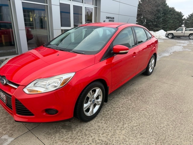Used 2014 Ford Focus SE with VIN 1FADP3F21EL127892 for sale in Jackson, Minnesota