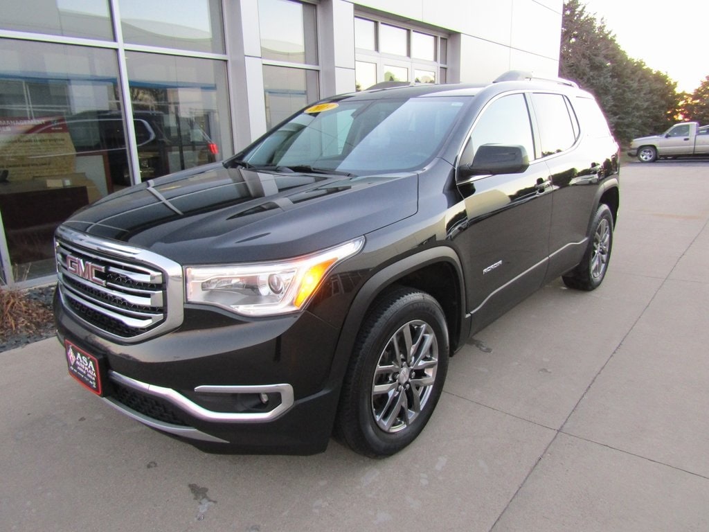 Used 2019 GMC Acadia SLT-1 with VIN 1GKKNULS2KZ210844 for sale in Jackson, Minnesota