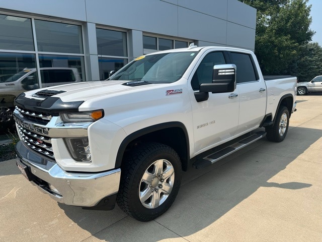 Used 2020 Chevrolet Silverado 3500HD LTZ with VIN 1GC4YUEY3LF253279 for sale in Jackson, Minnesota