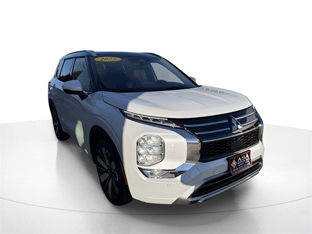 Used 2025 Mitsubishi Outlander SEL SUV
