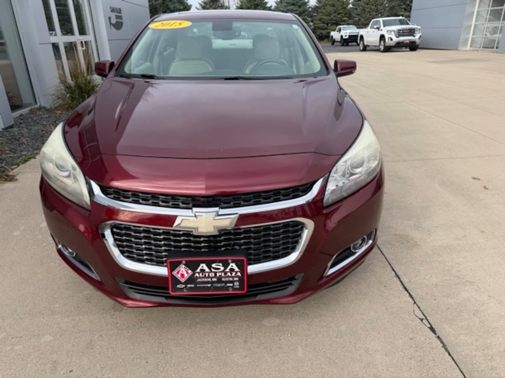 Used 2015 Chevrolet Malibu LT w/2LT Sedan
