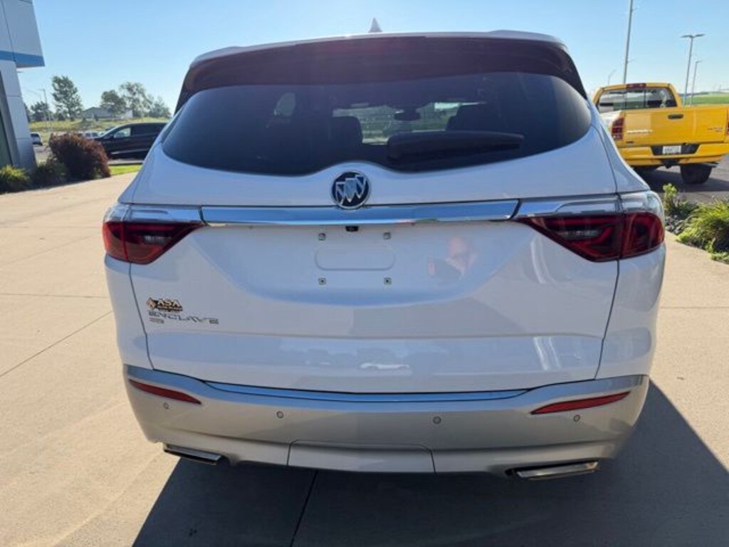 Used 2024 Buick Enclave Essence SUV