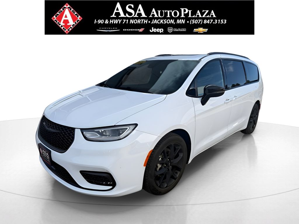2025 Chrysler Pacifica