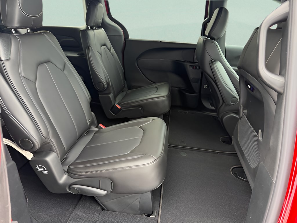 2026 Chrysler Pacifica Select - Photo 9
