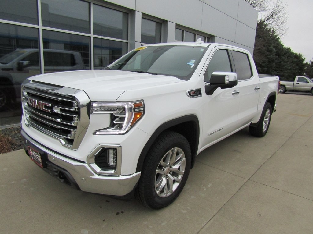 Used 2021 GMC Sierra 1500 SLT with VIN 1GTU9DEL0MZ136289 for sale in Jackson, Minnesota