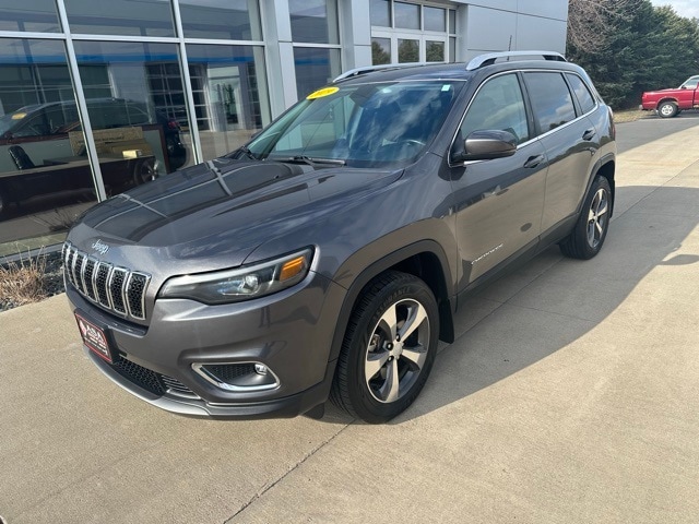 Used 2019 Jeep Cherokee Limited with VIN 1C4PJMDX3KD458301 for sale in Jackson, Minnesota