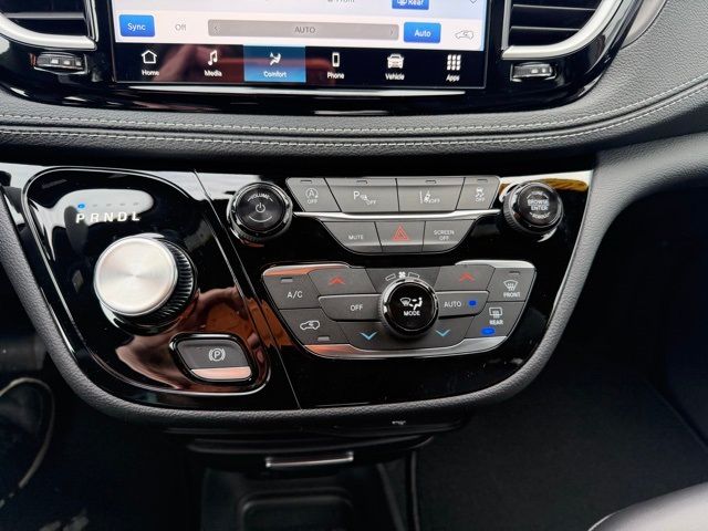 2026 Chrysler Pacifica Select - Photo 22