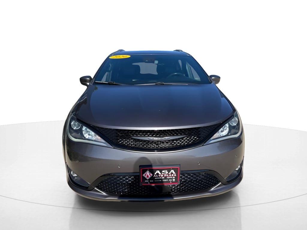 Used 2020 Chrysler Pacifica AWD LAUNCH EDITION with VIN 2C4RC3BG4LR263757 for sale in Jackson, Minnesota