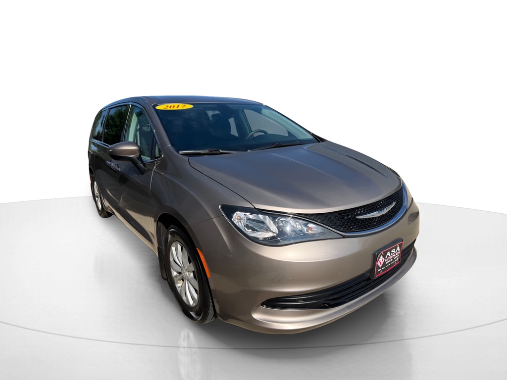 Used 2017 Chrysler Pacifica Touring Van