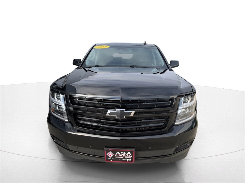 Used 2019 Chevrolet Tahoe Premier with VIN 1GNSKCKJ5KR198932 for sale in Jackson, Minnesota