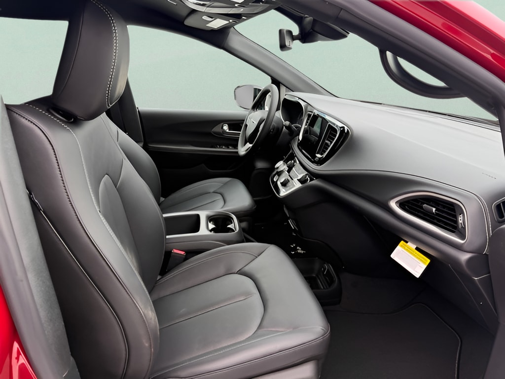 2026 Chrysler Pacifica Select - Photo 10